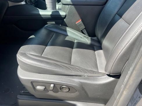 Used 2021 Chevrolet Tahoe LT w/ Rear Media and Nav Package RWD image 11