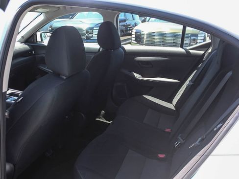 Used 2024 Nissan Sentra SV FWD image 23