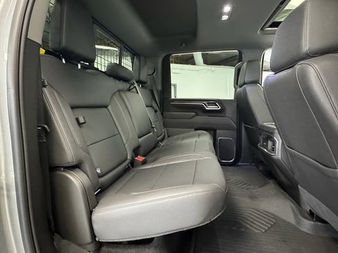 Used 2025 Chevrolet Silverado 2500 LTZ w/ LTZ Convenience Package AWD/4WD image 34