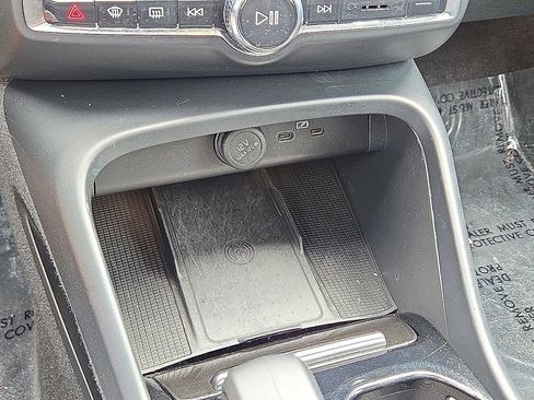 Used 2023 Volvo C40 Recharge Core AWD/4WD image 30