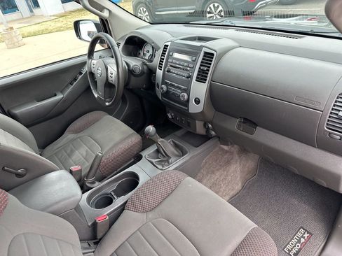Used 2012 Nissan Frontier PRO-4X image 25