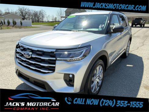Used 2025 Ford Explorer Active w/ Active Comfort Package AWD/4WD image 13