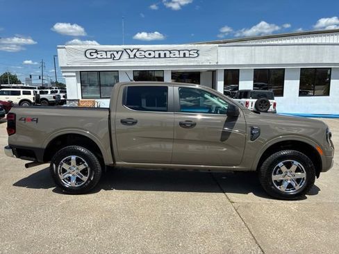Used 2025 Ford Ranger XLT w/ Chrome Accent Package AWD/4WD image 11
