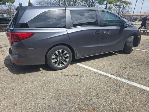 Used 2023 Honda Odyssey EX-L image 6