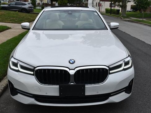 Used 2023 BMW 530i image 3