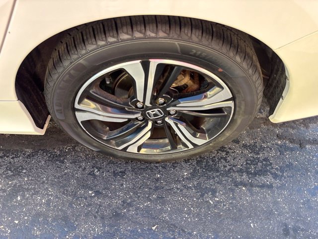 Used 2016 Honda Civic Touring image 25