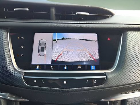 Used 2021 Cadillac XT5 Sportv w/ LPO, ONYX Package AWD/4WD image 32