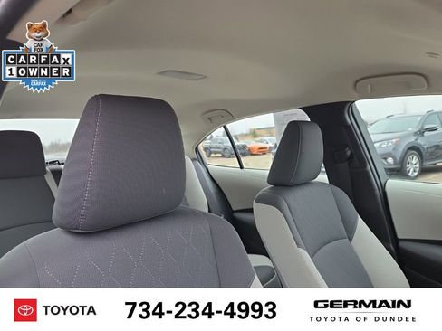 Used 2024 Toyota Corolla LE w/ LE Convenience Package image 17