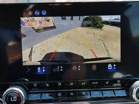 New 2026 Chevrolet Colorado ZR2 w/ Technology Package AWD/4WD image 29
