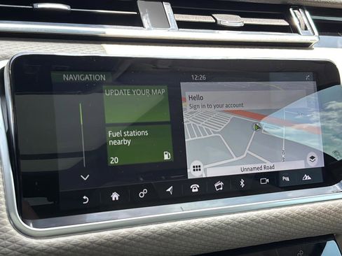 Used 2018 Land Rover Range Rover Velar S AWD/4WD image 40