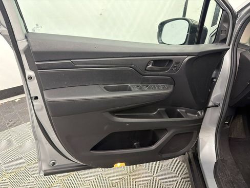 Used 2025 Honda Odyssey EX-L image 11