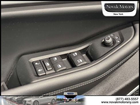 Used 2022 Jeep Grand Cherokee L Limited image 14