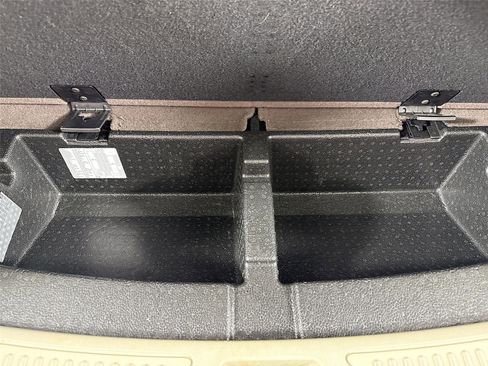 Used 2018 GMC Acadia Denali w/ Technology Package image 44