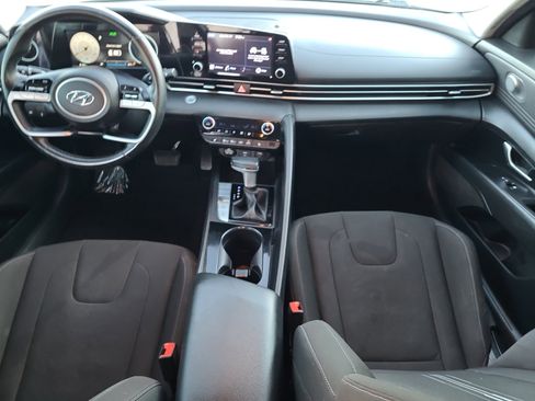 Used 2021 Hyundai Elantra SEL w/ Convenience + Premium Package image 15