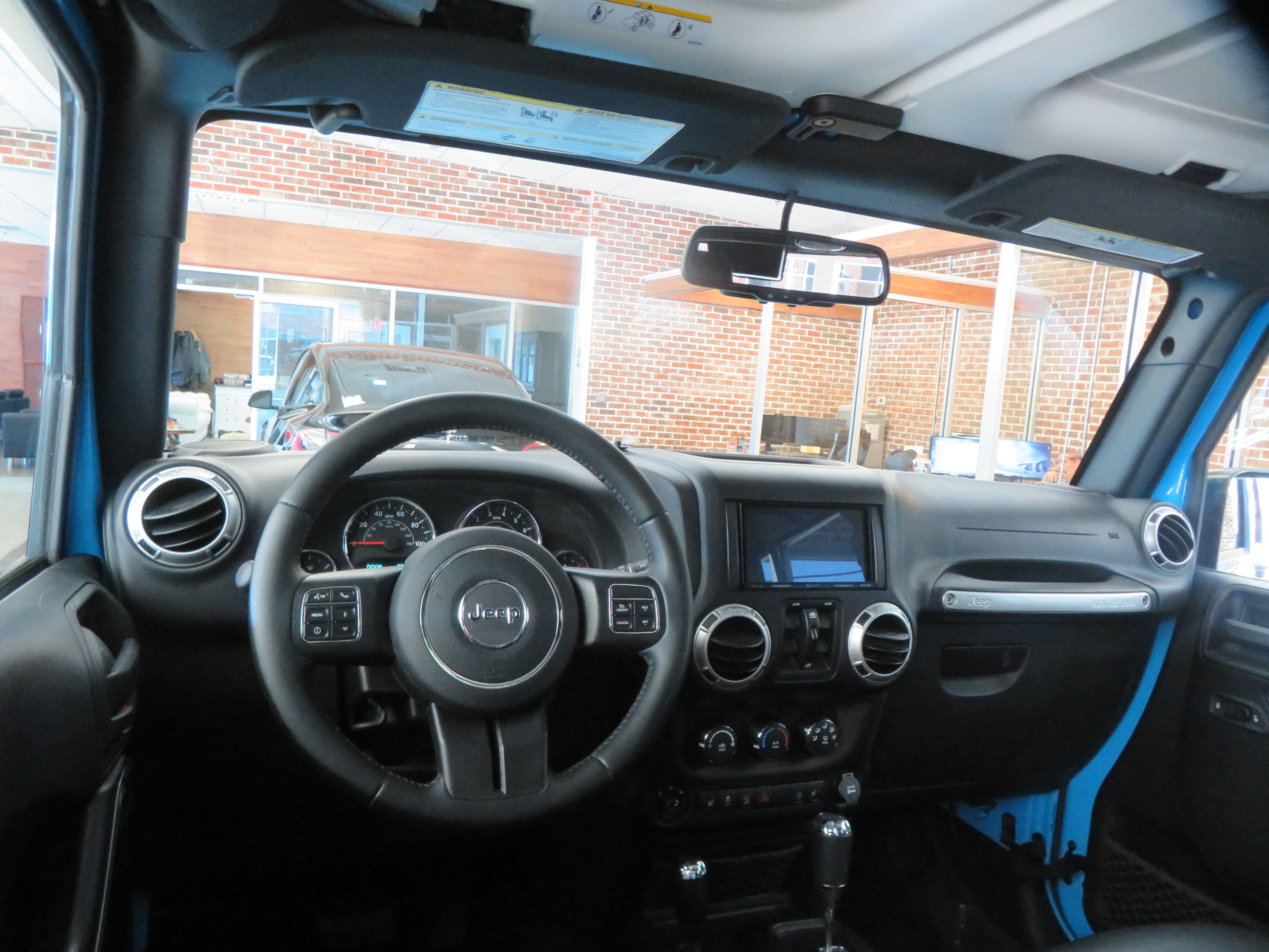 Used 2017 Jeep Wrangler Unlimited Sahara w/ Dual Top Group AWD/4WD image 44