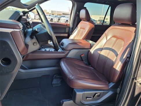 Used 2023 Ford Expedition Max Limited image 8