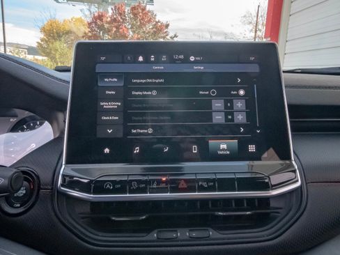 Used 2023 Jeep Compass Trailhawk image 20