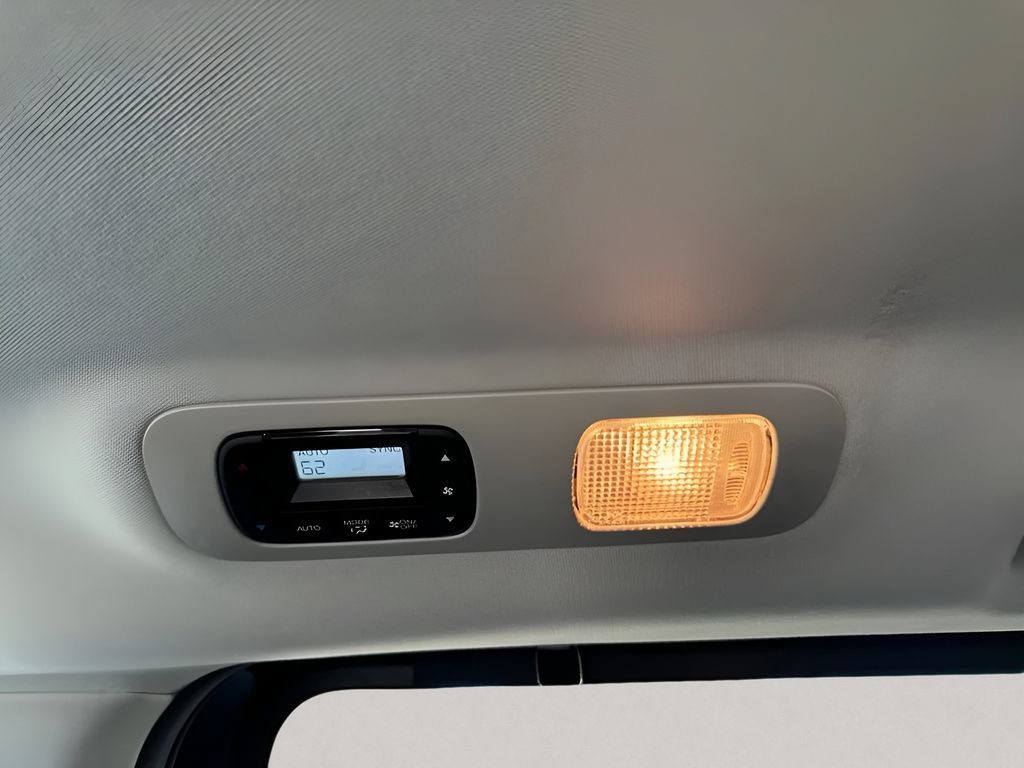 Used 2025 Honda Odyssey EX-L image 19