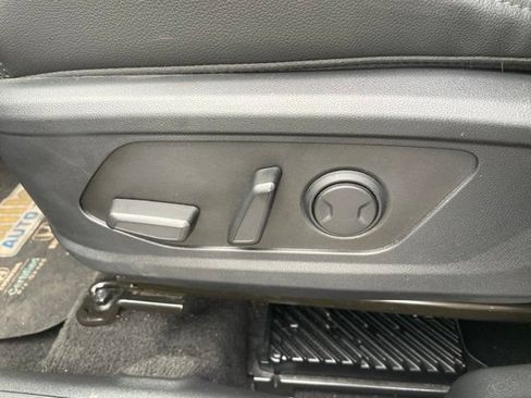 Used 2025 Hyundai Tucson Limited AWD/4WD image 8