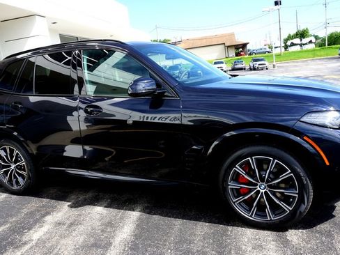 New 2026 BMW X5 xDrive50e w/ M Sport Package AWD/4WD image 5