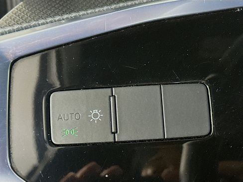 Used 2021 Audi Q3 2.0T Premium w/ Convenience Package image 17