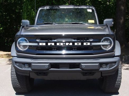 Certified 2022 Ford Bronco Outer Banks w/ Sasquatch Package AWD/4WD image 3