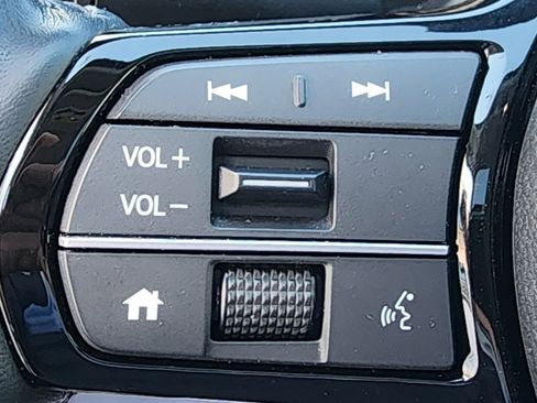 Used 2025 Honda CR-V EX-L image 11