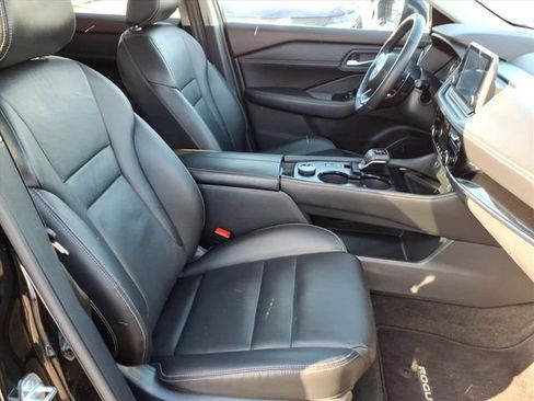 Used 2023 Nissan Rogue SL image 17