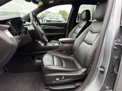 Used 2023 Cadillac XT6 Luxury AWD/4WD image 17