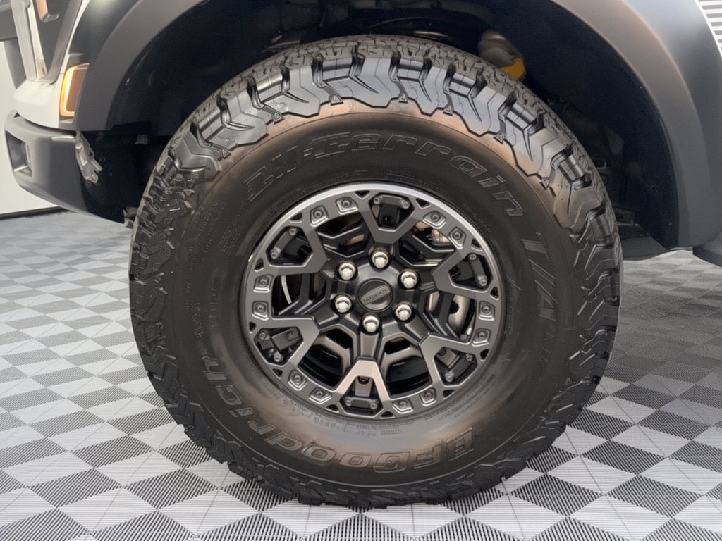 Used 2025 Ford F150 Raptor w/ Equipment Group 803A Raptor R AWD/4WD image 13