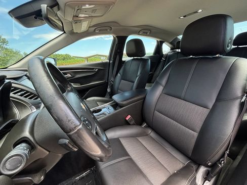 Used 2017 Chevrolet Impala LT w/ Convenience Package FWD image 14