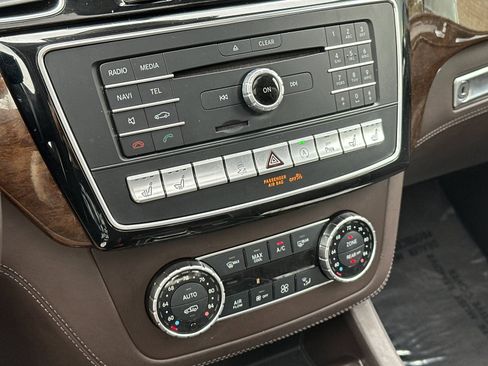 Used 2018 Mercedes-Benz GLS 450 4MATIC image 22