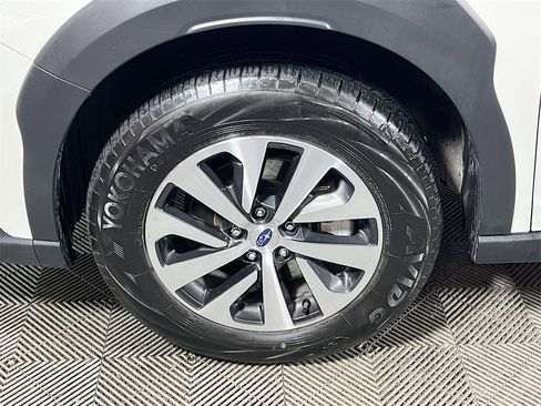 Used 2025 Subaru Outback Premium image 28