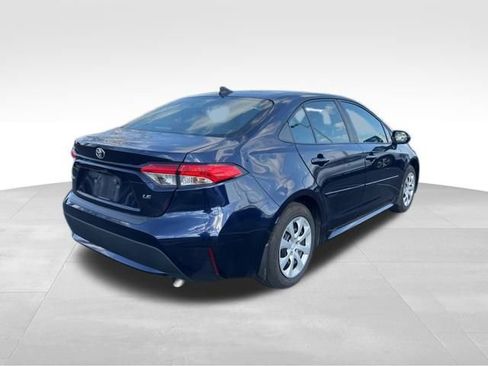Used 2022 Toyota Corolla LE image 7
