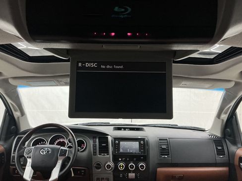 Used 2016 Toyota Sequoia Platinum AWD/4WD image 39