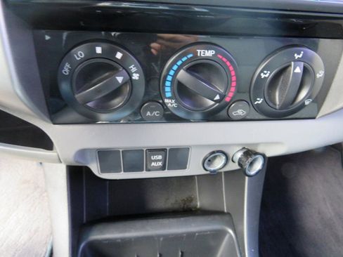 Used 2015 Toyota Tacoma 4x4 Double Cab w/ SR5 Package image 15