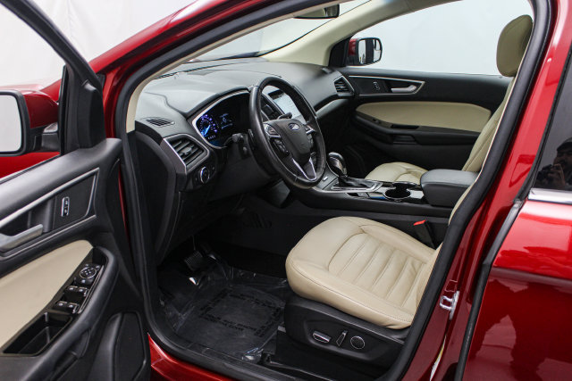Used 2018 Ford Edge SEL w/ Equipment Group 201A AWD/4WD image 9
