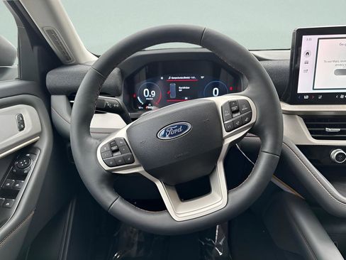 New 2026 Ford Explorer Active w/ Active Comfort Package image 18