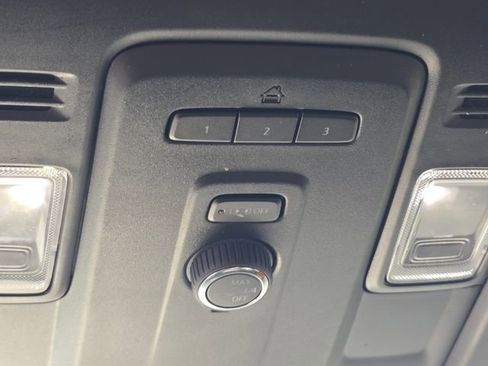 Used 2024 GMC Yukon SLT image 26