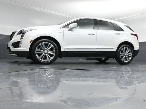 Used 2024 Cadillac XT5 Premium Luxury w/ LPO, Floor Liner Package AWD/4WD image 38