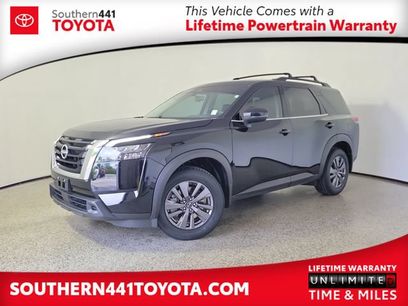 Used 2023 Nissan Pathfinder SV