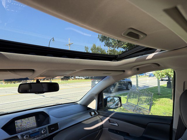 Used 2012 Honda Odyssey Touring Elite image 12