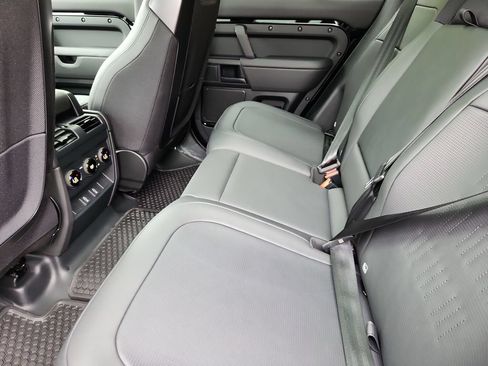 New 2026 Land Rover Defender 110 OCTA AWD/4WD image 5