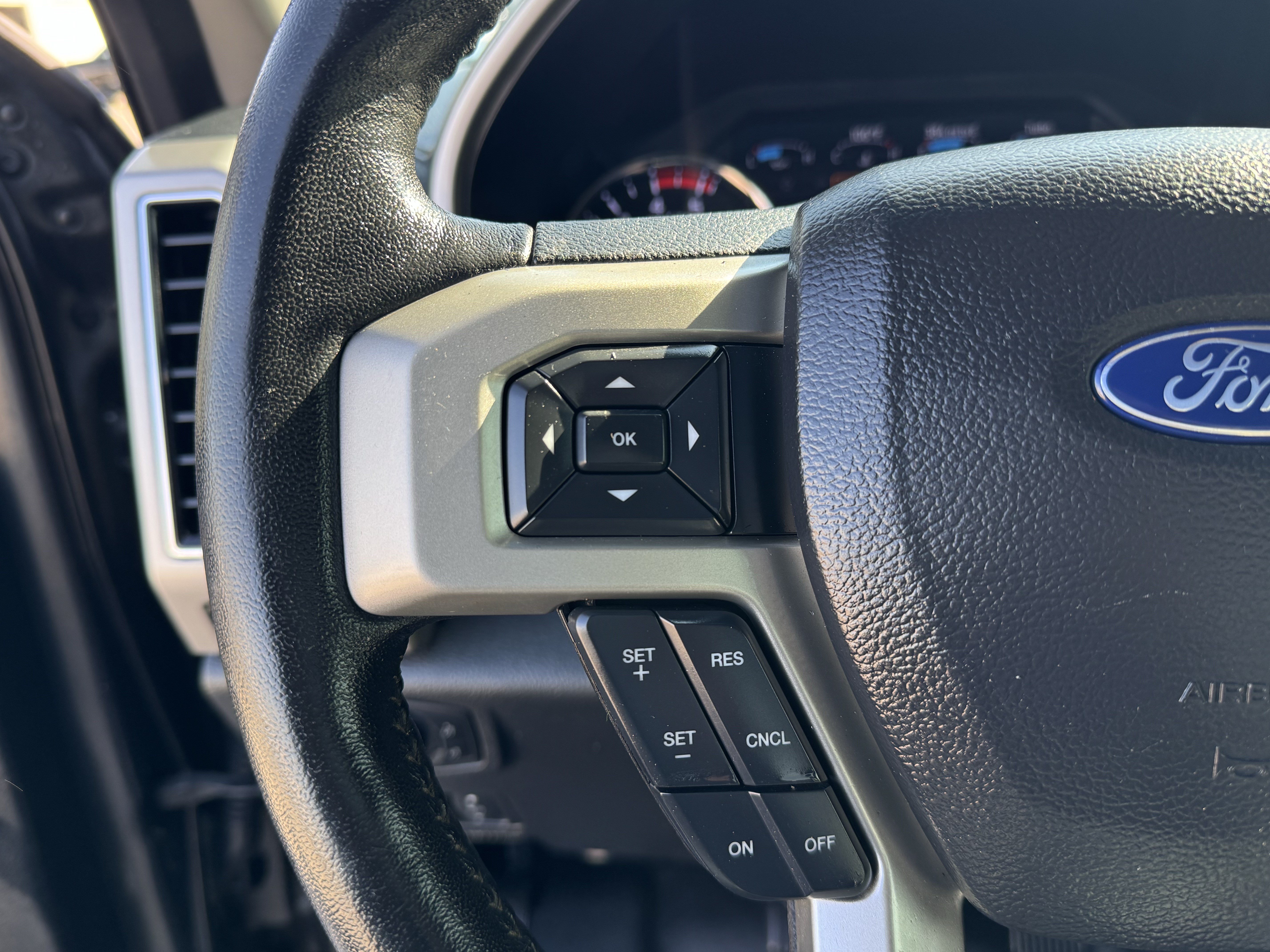 Used 2020 Ford F250 Lariat AWD/4WD image 28