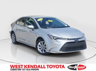 Used 2025 Toyota Corolla LE video 1