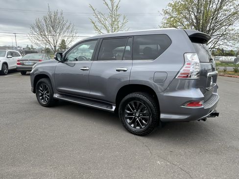 Used 2021 Lexus GX 460 Premium w/ Premium Package AWD/4WD image 3