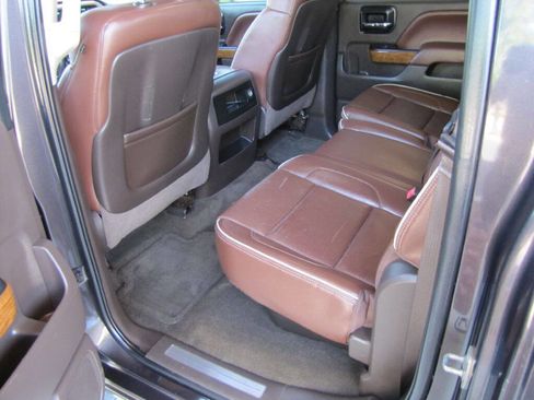 Used 2014 Chevrolet Silverado 1500 High Country image 16