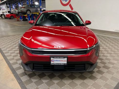 Used 2025 Kia K4 LXS image 4