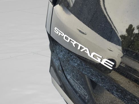 New 2026 Kia Sportage SX FWD image 31
