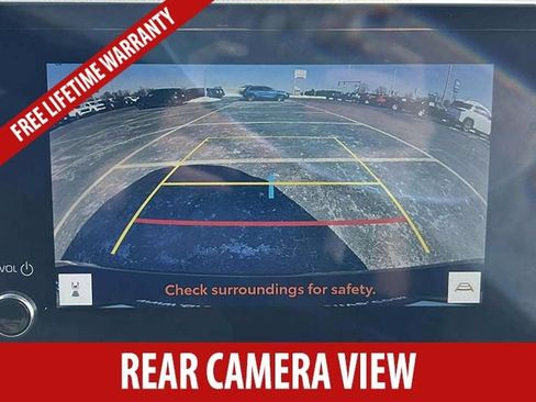 Used 2025 Toyota Camry SE FWD image 8